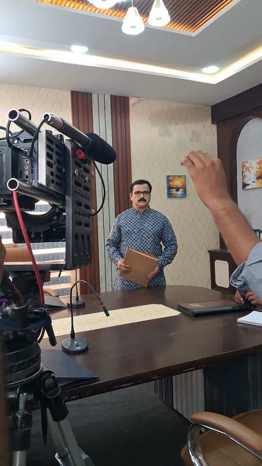 On-set performance with Actor Ramesh Donthula